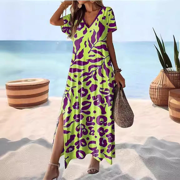 Damen Maxikleid – Lockerer Schnitt – V-Ausschnitt – Kurzarm – Atmungsaktiv – Seitenschlitz – Animal Print