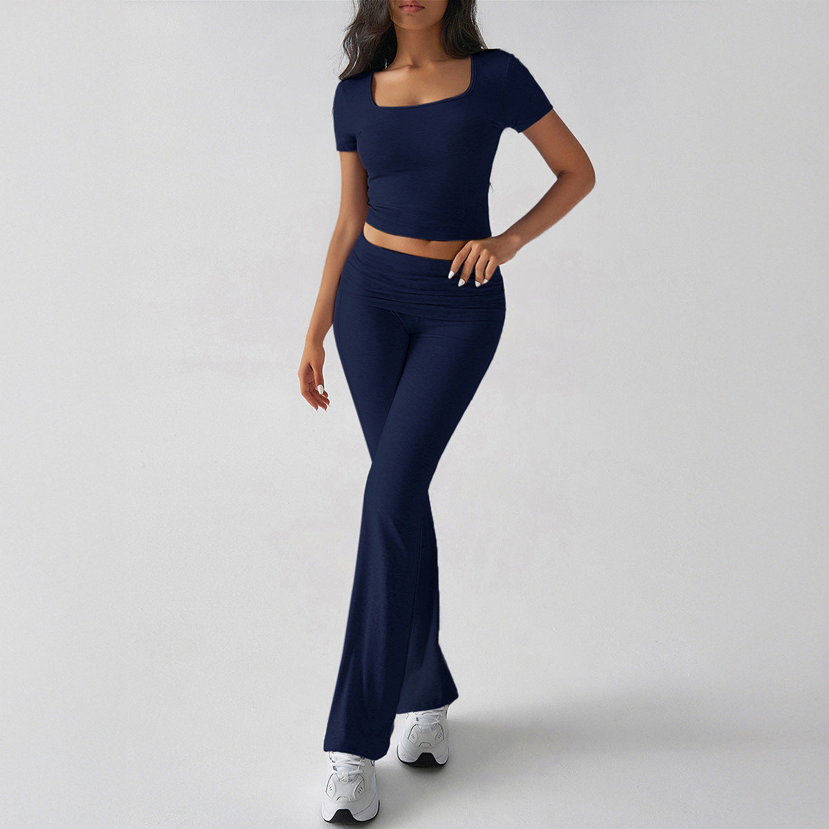 Damen Zweiteiler Set – Slim Fit Crop Top mit Square Neck – Flared Hose – Stretch Komfort