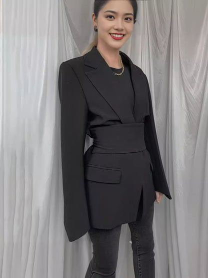Damen Blazer – Longline Schnitt – Tailliert – Bindegürtel – Eleganter Reverskragen