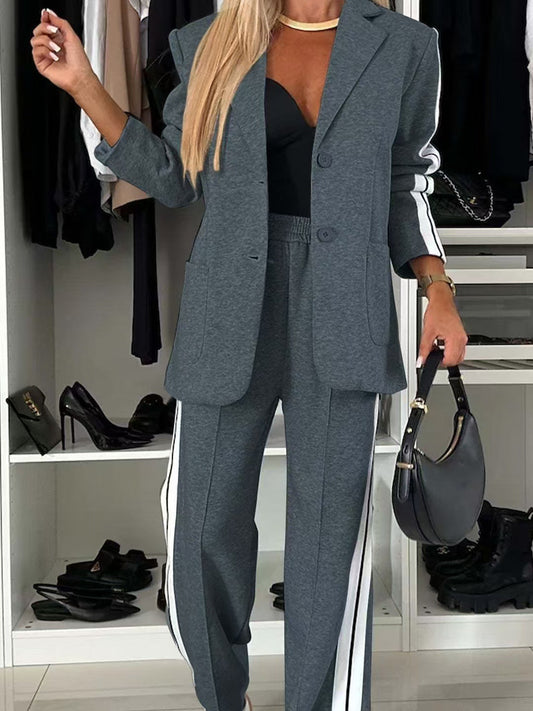 Damen Anzugset – Taillierter Blazer – Soft Knit – Sportliche Streifen – Elastikbund