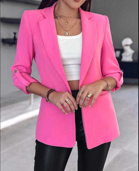Damen Blazer – Slim Fit – Strukturierte Silhouette – Modernes Revers – Gerollte Ärmel