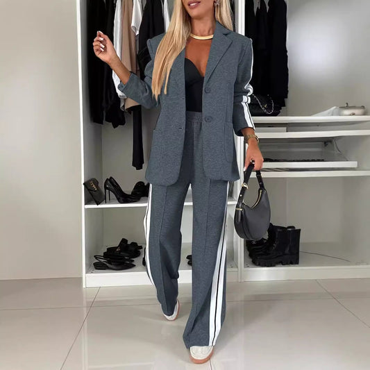 Damen Anzugset – Blazer mit Reverskragen – Relaxed Fit – Hose mit Seitenstreifen