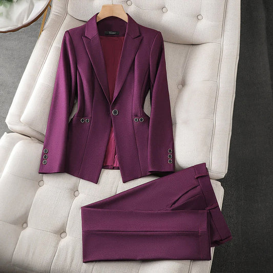 Damen Anzug Set – Slim Fit Blazer und Hose – Tailored Look – Formelles Design