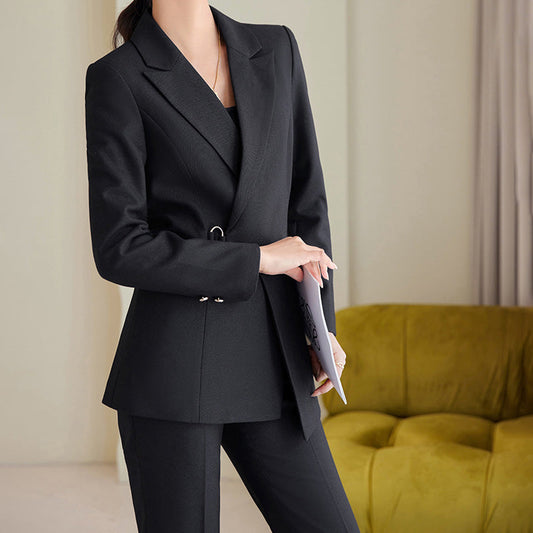 Damen Blazer – Taillierter Schnitt – Hüftlang – Edles Gewebe – Business Look