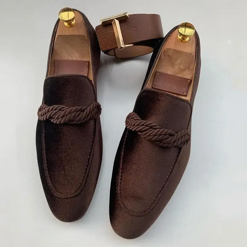 Herren Loafer – Luxusstoff – Slip-On Design – Geflochtenes Detail – Elegant Schnitt