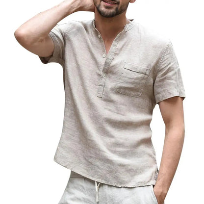 Herren T-Shirt – Relaxed Fit – Kurzarm – Knopfleiste – Brusttasche – Naturfaser