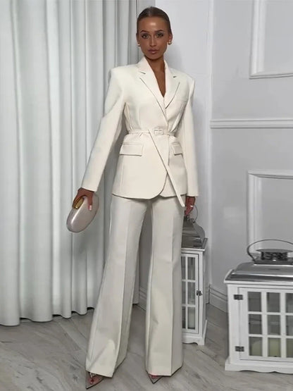 Damen Anzug Set – Taillierter Blazer mit Gürtel – Weite Hose – Luxusstoff