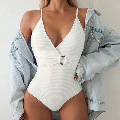 Damen Badeanzug – Slim Fit – Tiefer V-Ausschnitt – Rippstruktur – Cut-Out Detail