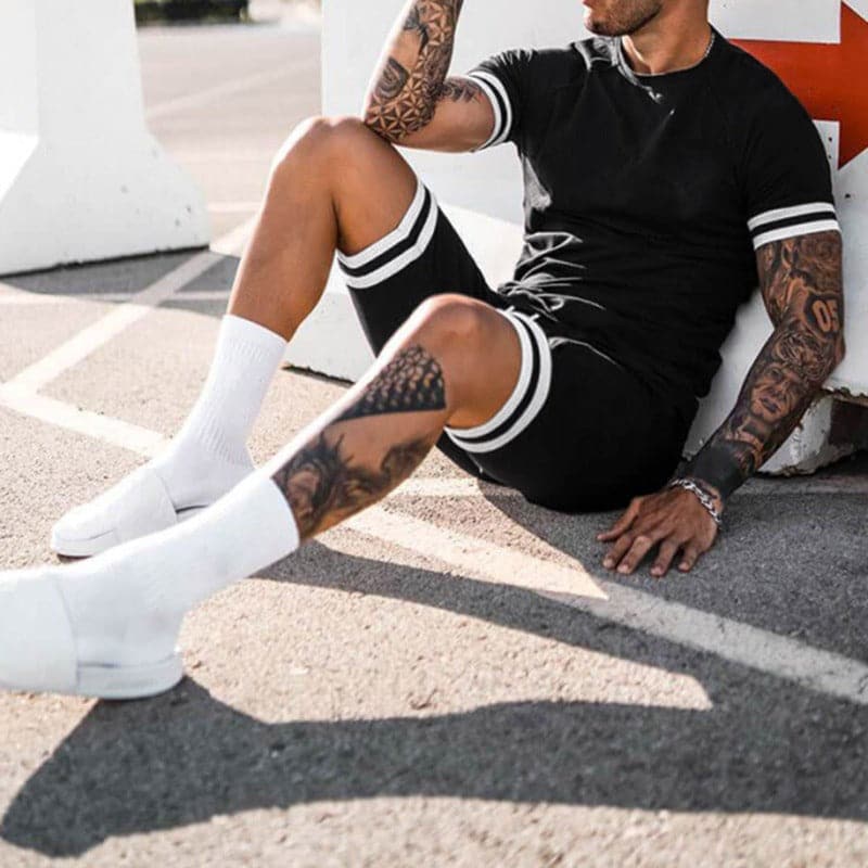 Herren Trainingsset – Slim Fit – Atmungsaktiver Stretch – Kurzarm & Shorts