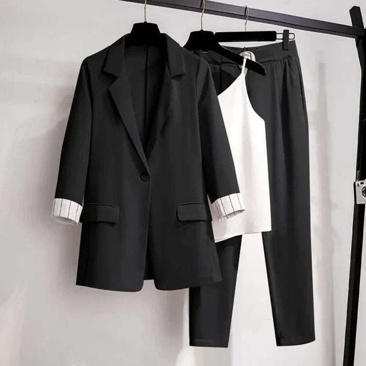 Damen Blazer – Strukturierte Passform – Reverskragen – Ein-Knopf – Umschlagärmel – Hüftlang – Mit Pattentaschen