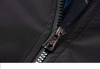 Herren Bomberjacke – Leichtes Gewebe – Strukturierter Schnitt – Reißverschluss & Taschen