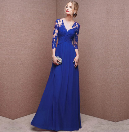 Damen Abendkleid – Figurbetonter Schnitt – Spitze – Raffung – Fließender Rock