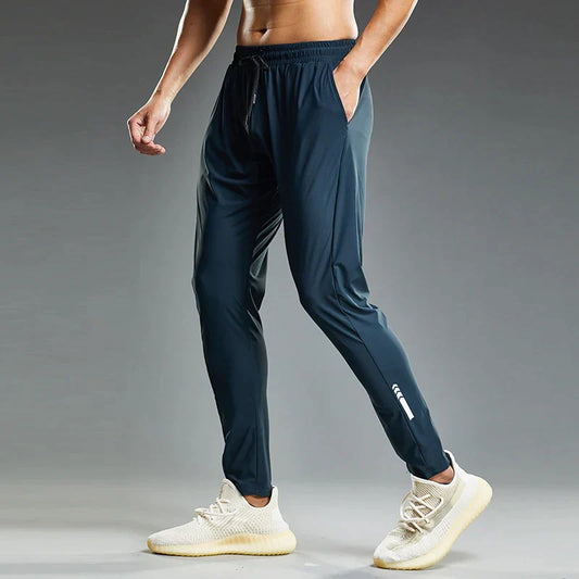 Herren Jogginghose – Slim Fit – Atmungsaktives Stretchmaterial – Mit Kordelzug und Taschen
