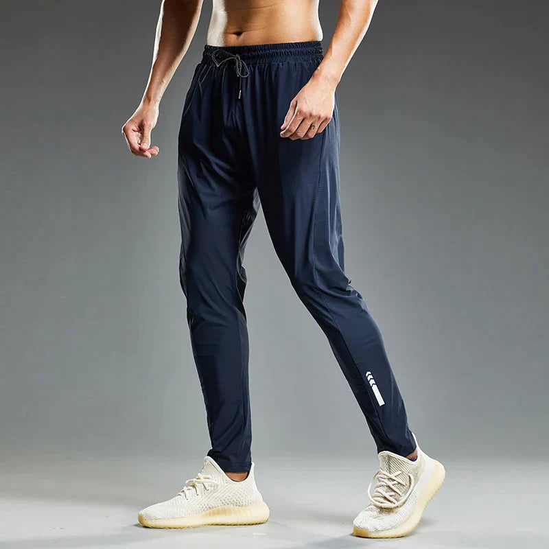 Herren Jogginghose – Slim Fit – Atmungsaktives Stretchmaterial – Mit Kordelzug und Taschen