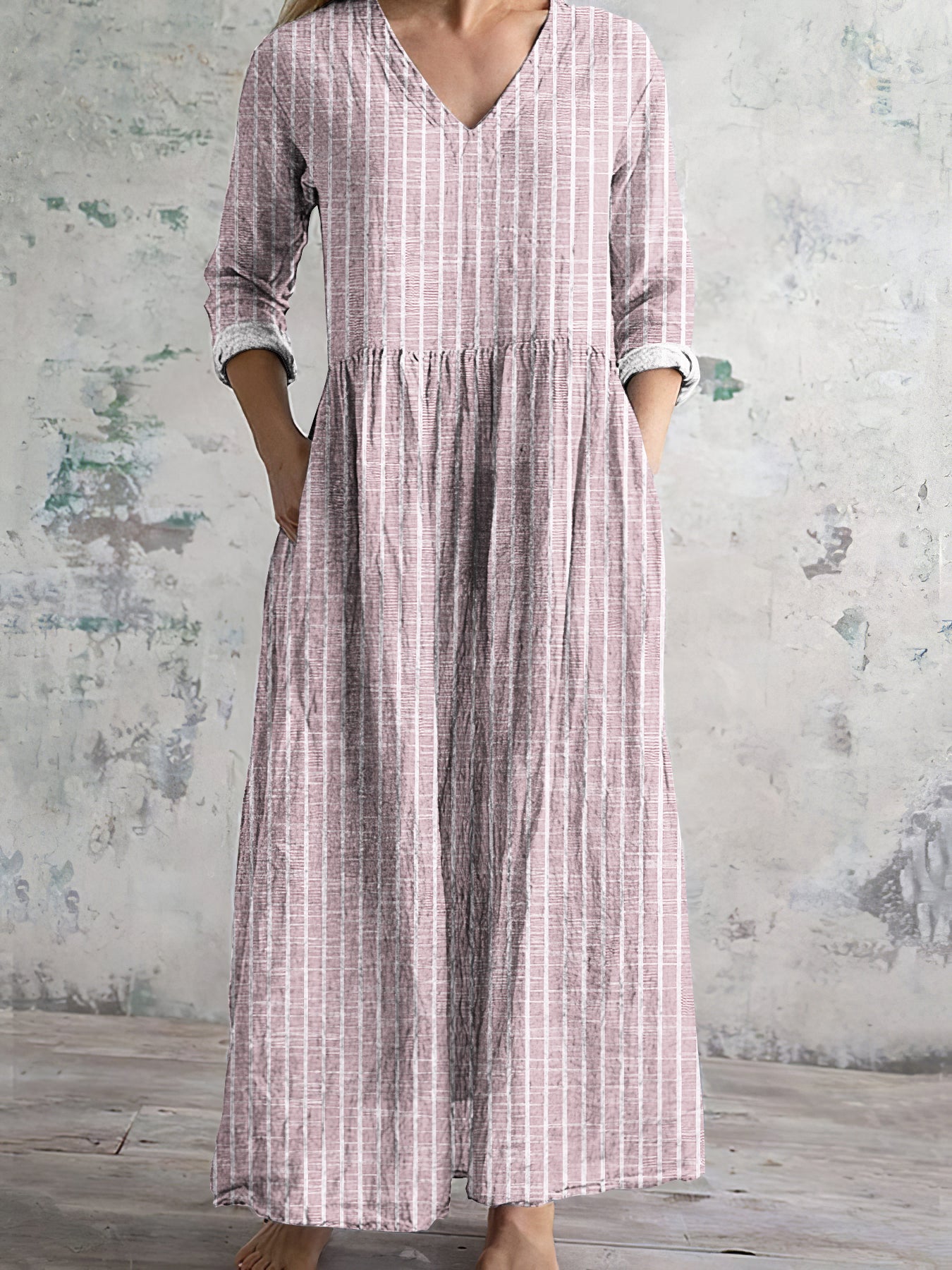 Damen Maxikleid – Naturfasern – Lockere Passform – V-Ausschnitt – Langarm – Gestreift