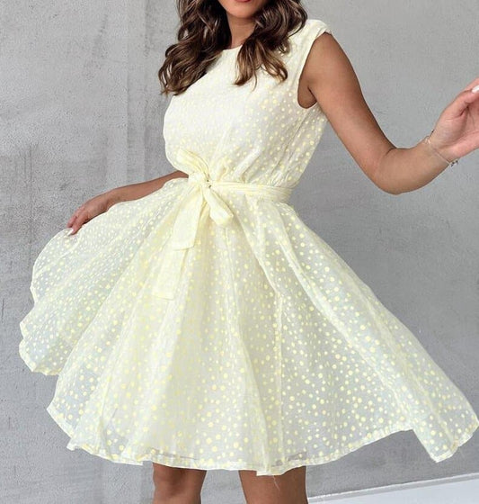 Damen A-Linienkleid – Ärmellos – Figurbetontes Oberteil – Bindegürtel – Luftiger Fall