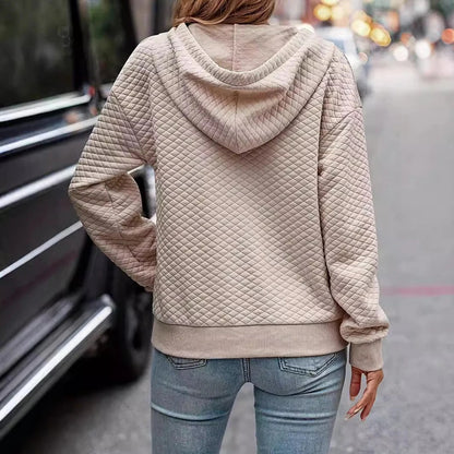Damen Hoodie – Gestepptes Design – Relaxed Fit – Knopfleiste – Kängurutasche