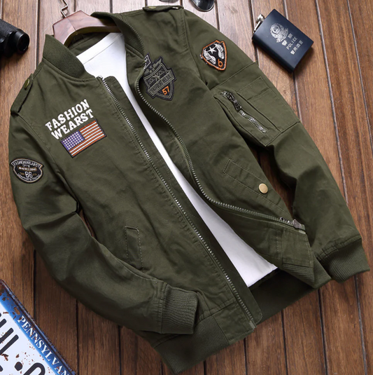 Herren Military Jacke – Strukturierter Schnitt – Stickerei – Reißverschluss – Epauletten