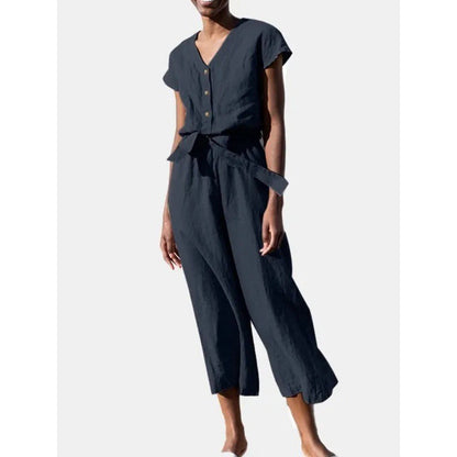 Damen Jumpsuit – Baumwollmix – V-Ausschnitt – Kurzarm – Bindegürtel – Culotte-Länge