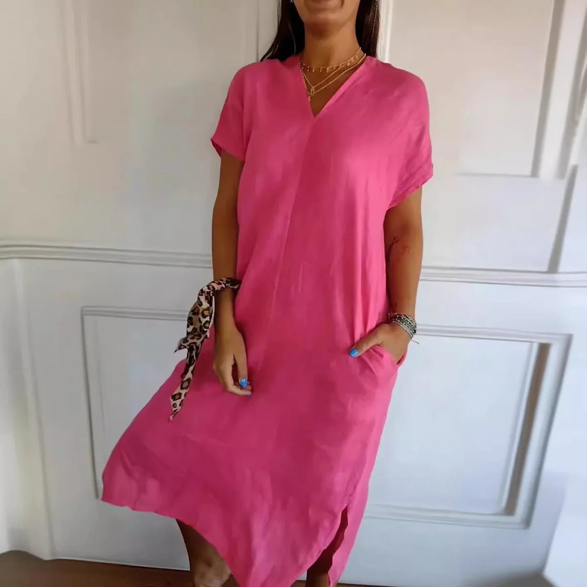 Damen Maxikleid – Lockerer Schnitt – V-Ausschnitt – Kurzarm – Mit Taschen – Baumwollgefühl