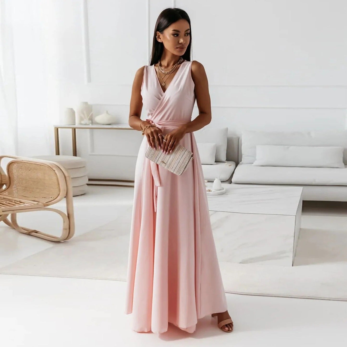 Damen Maxikleid – Luxusstoff – V-Ausschnitt – Ärmellos – Tailliert mit Bindegürtel