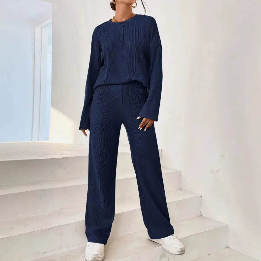 Damen Loungewear Set – Rippstrick – Lockerer Schnitt – Pullover mit Knopfleiste