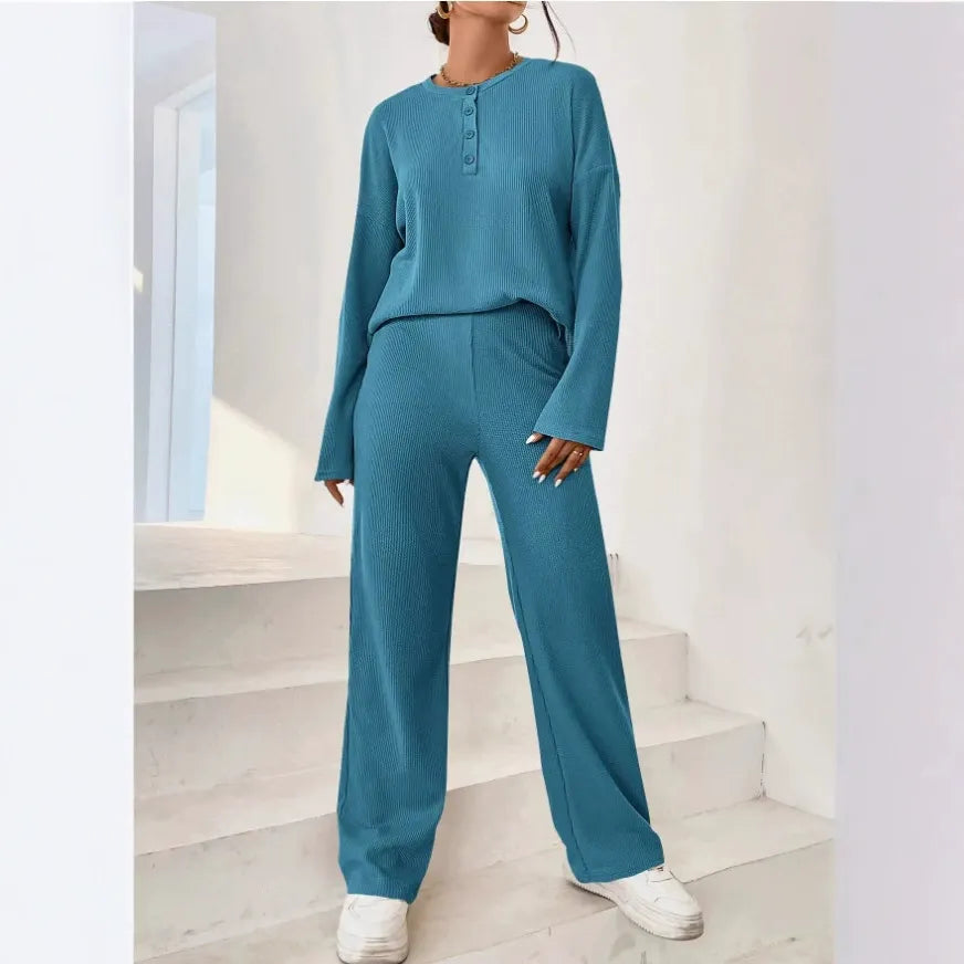 Damen Loungewear Set – Rippstrick – Lockerer Schnitt – Pullover mit Knopfleiste