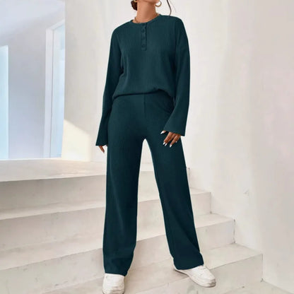 Damen Loungewear Set – Rippstrick – Lockerer Schnitt – Pullover mit Knopfleiste