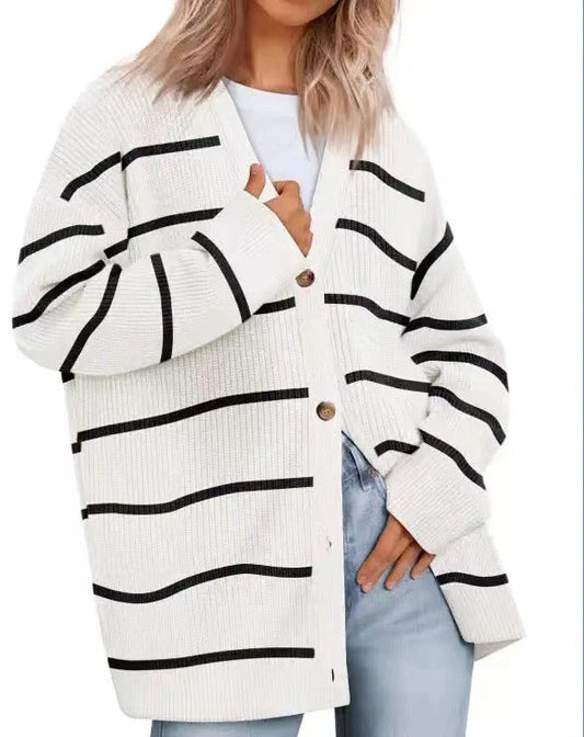 Damen Cardigan – Oversized Schnitt – Strick mit Rippen – V-Ausschnitt – Knopfleiste