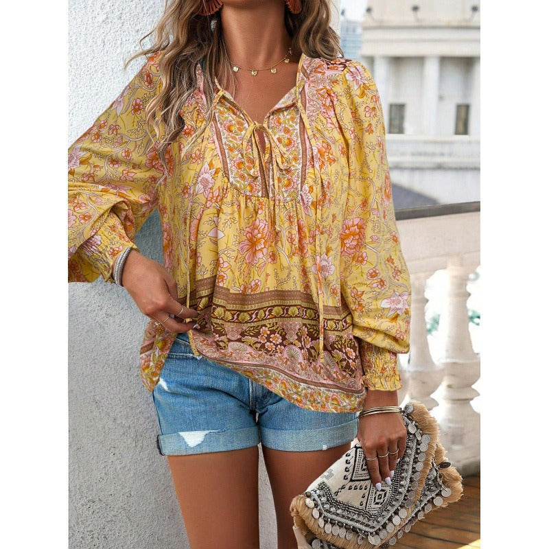 Damen Bluse – Flowy Fit – V-Ausschnitt mit Bindeband – Boho Print – Lange Ärmel