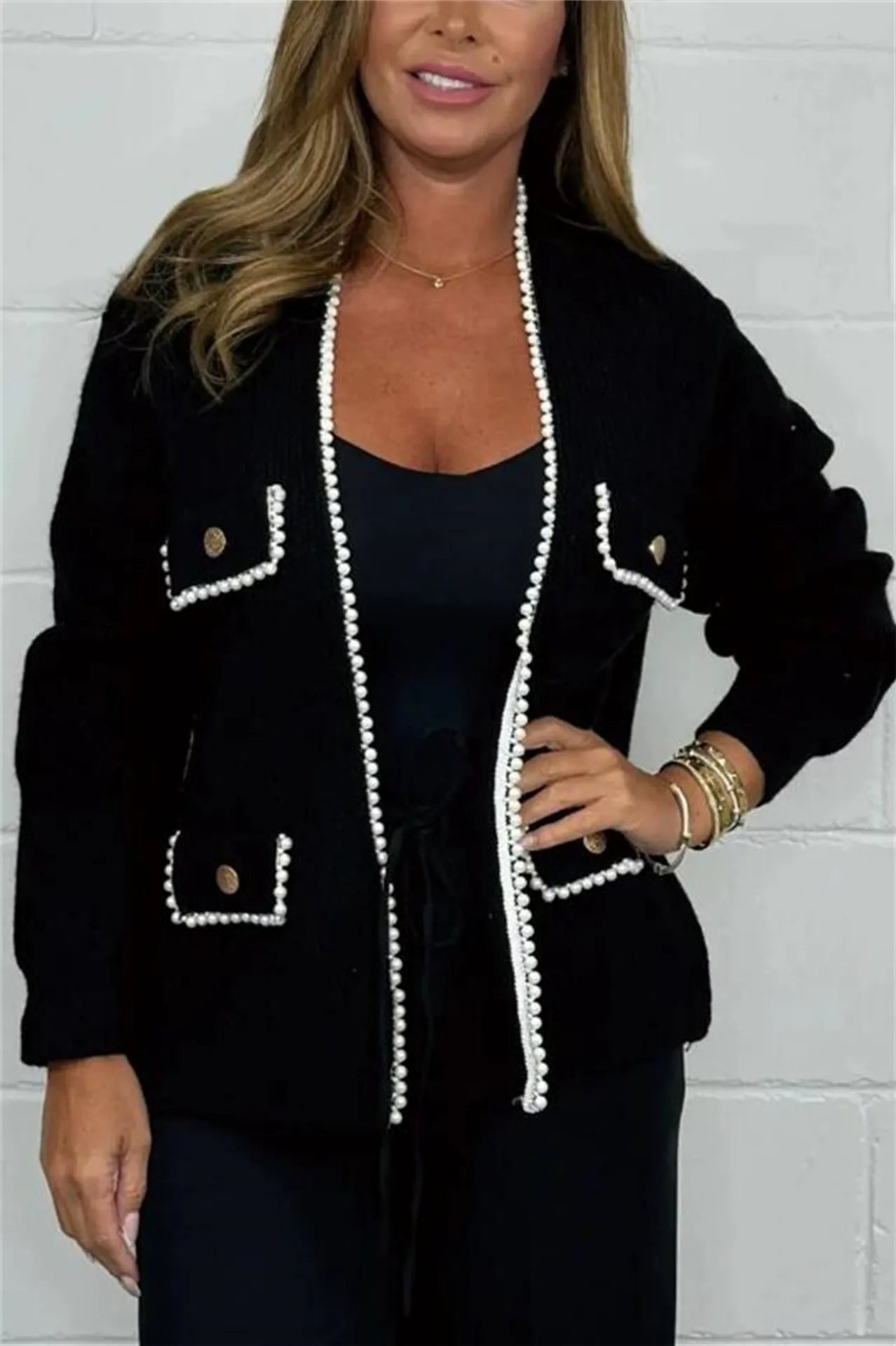 Damen Strickjacke – Lockerer Schnitt – Perlenbesatz – Taschen mit Knopfverschluss