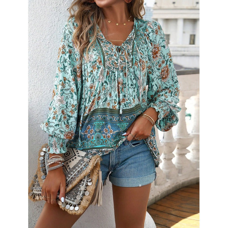 Damen Bluse – Flowy Fit – V-Ausschnitt mit Bindeband – Boho Print – Lange Ärmel