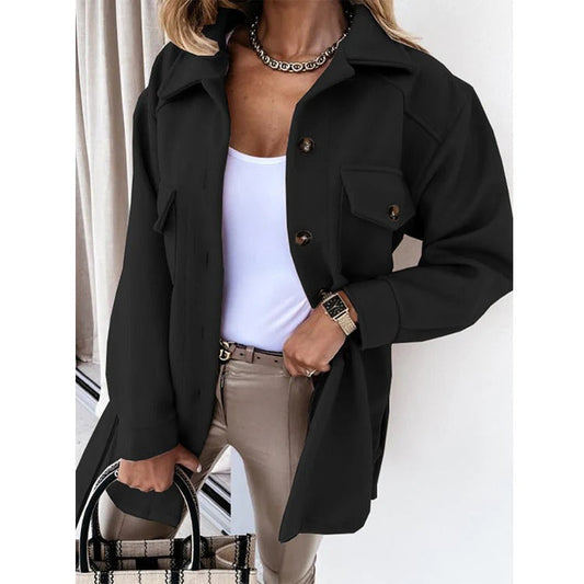 Damen Windjacke – Oversized Passform – Hüftlang – Knopfverschluss – Casual Style