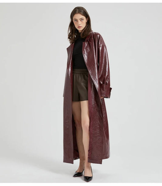 Damen Trenchcoat – Veganes Leder – Slim Fit – Gürtel – Knöchellang – Klassischer Kragen