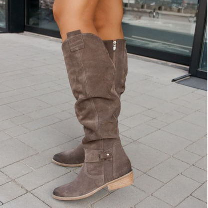 Damen Stiefel kniehoch – Low Heel – Rundzeh – Reißverschluss – Schnallen-Design