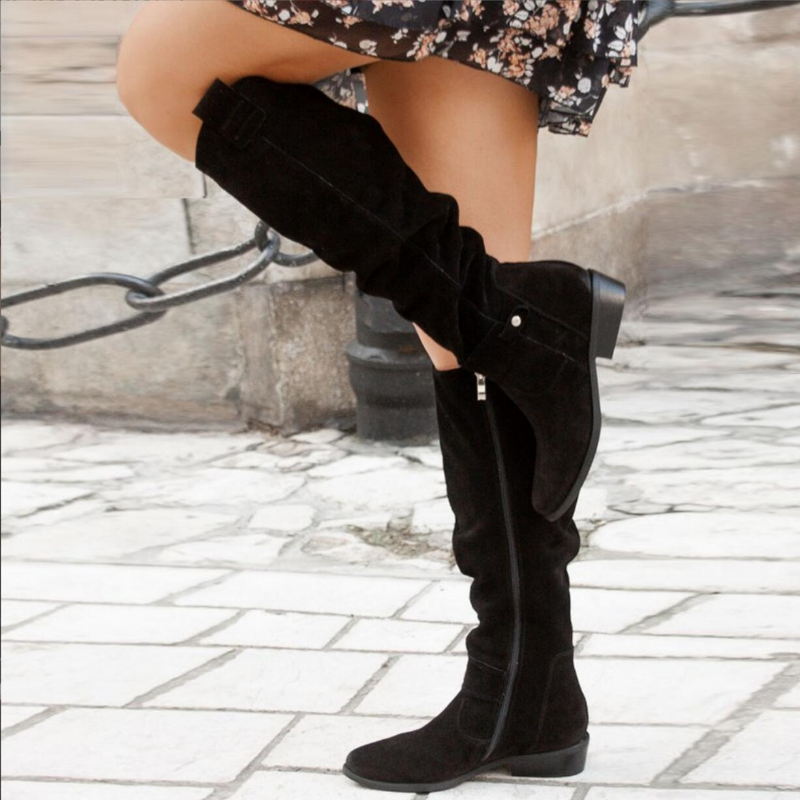 Damen Stiefel kniehoch – Low Heel – Rundzeh – Reißverschluss – Schnallen-Design