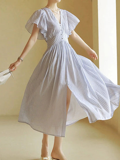 Yara - Gestreiftes Damenkleid mit V-Ausschnitt